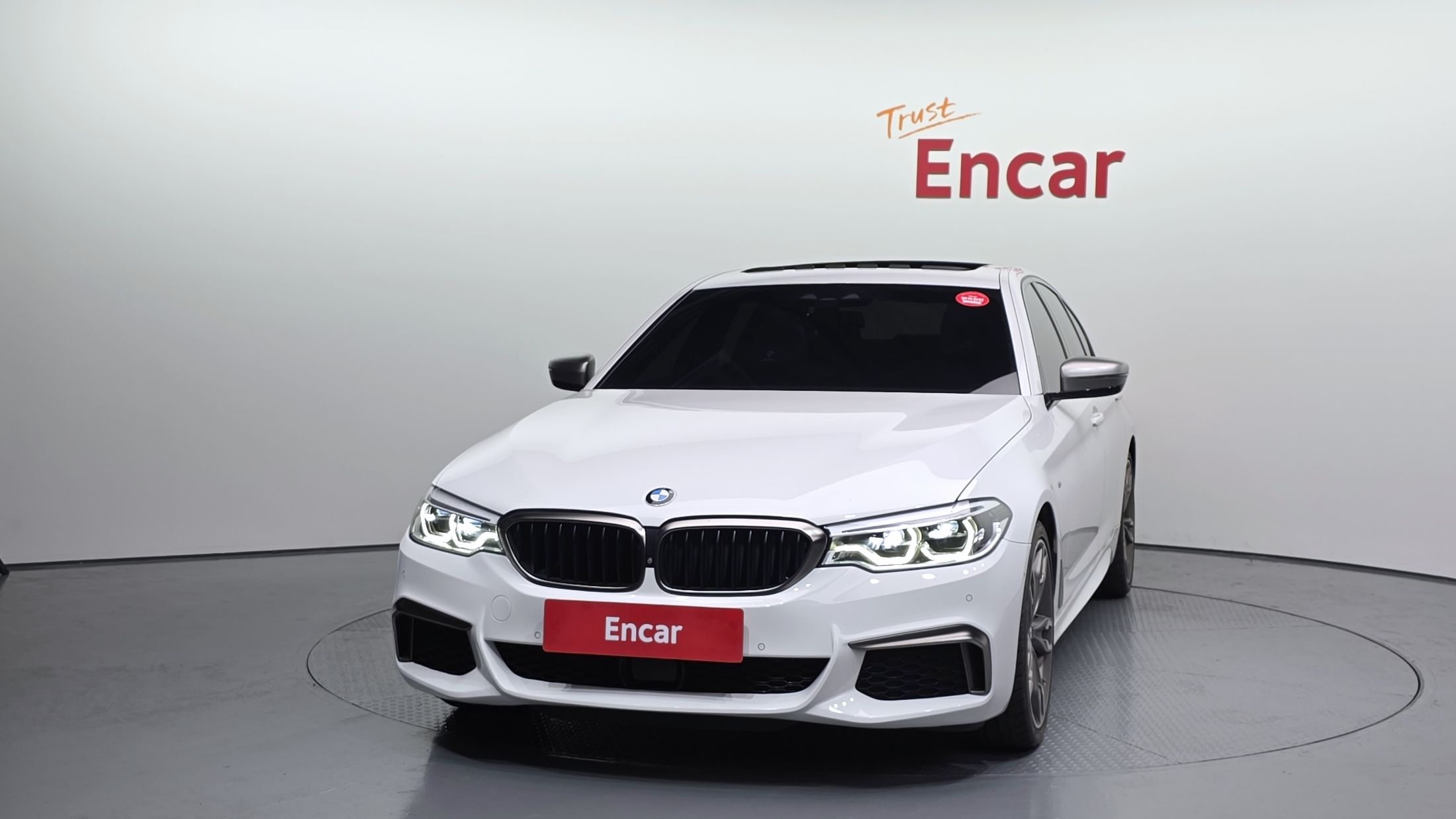 BMW 5-SERIES G30 2019