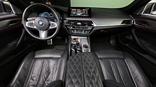 BMW 5-SERIES G30 2019
