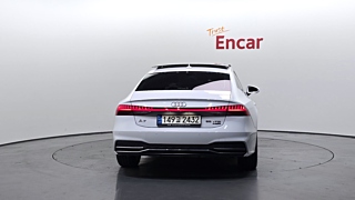 AUDI A7 4K 2020
