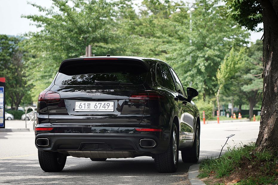 PORSCHE CAYENNE 2016