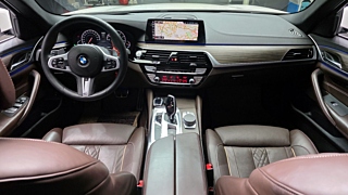 BMW 5-SERIES G30 2019