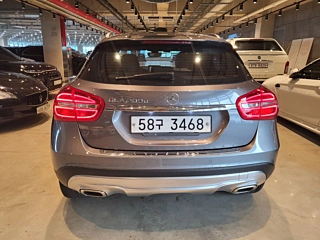 MERCEDES BENZ GLA-CLASS X156 2017