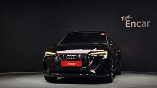 AUDI E-TRON 2022