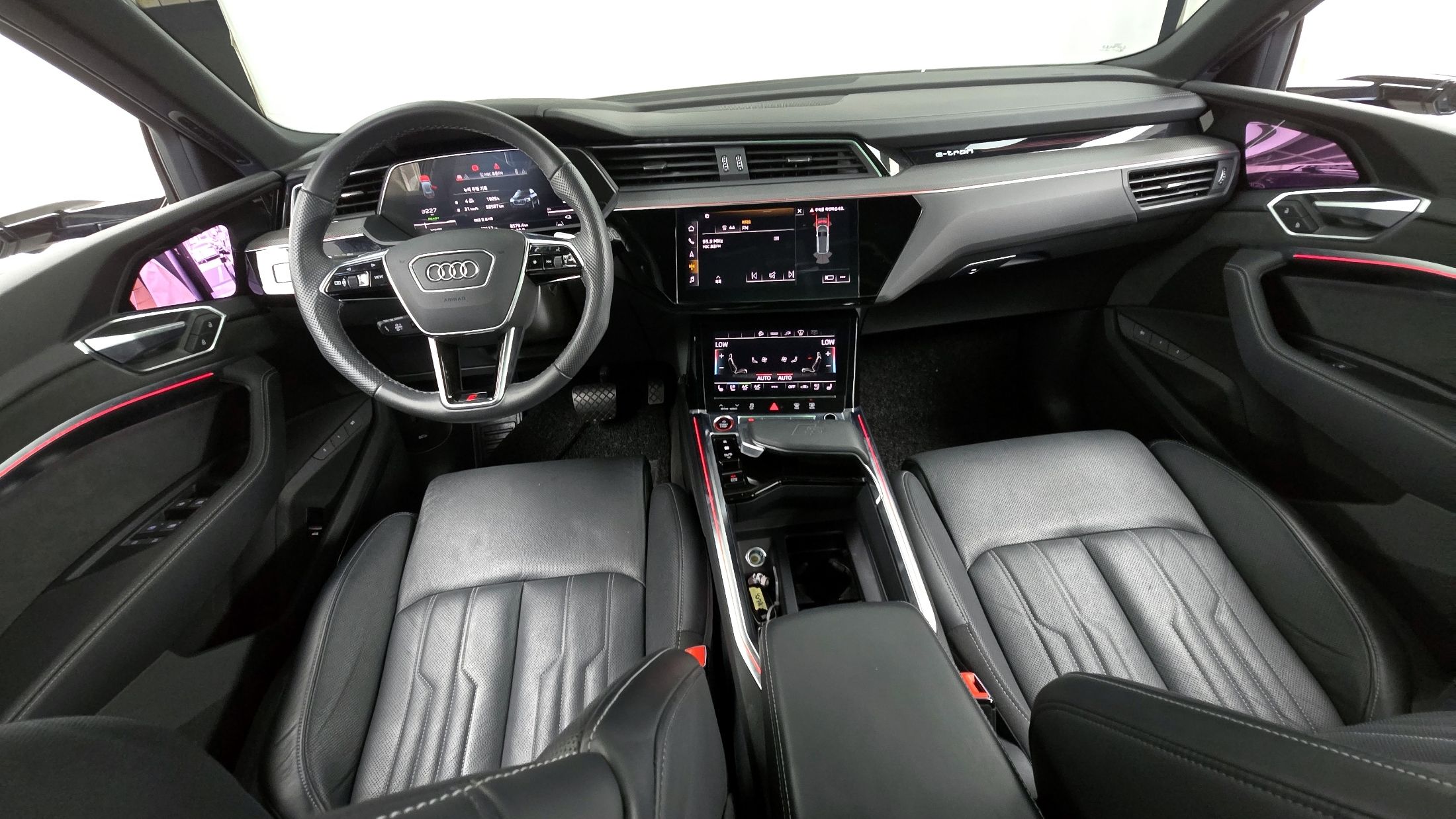 AUDI E-TRON 2022