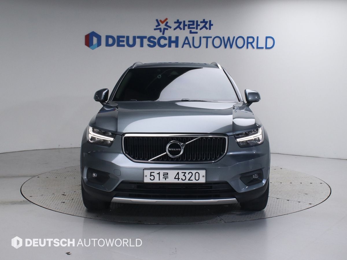 VOLVO XC40 2019
