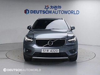 VOLVO XC40 2019