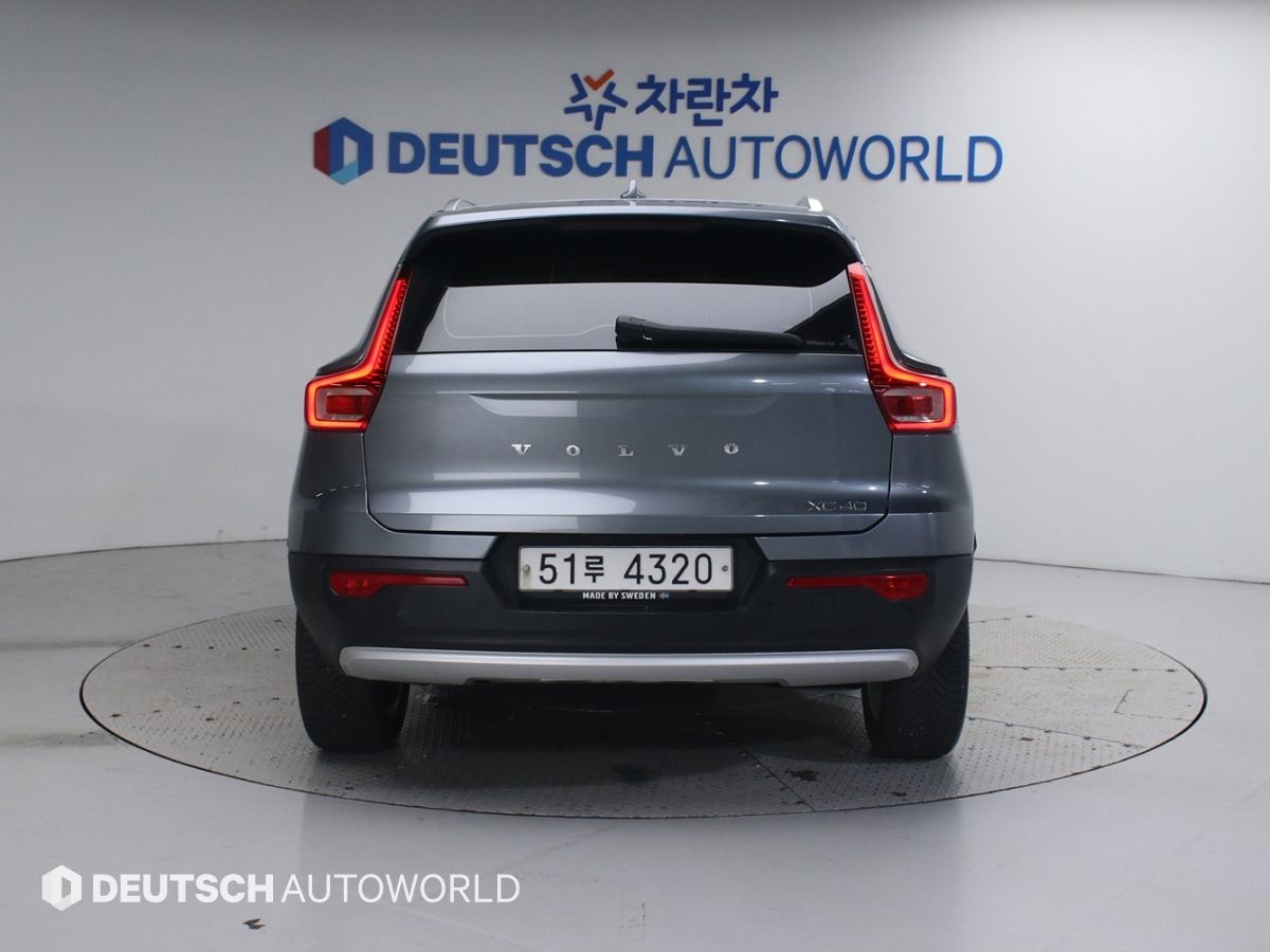 VOLVO XC40 2019
