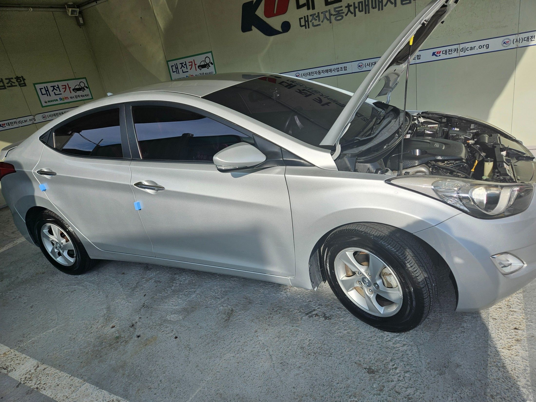 HYUNDAI AVANTE MD 2012