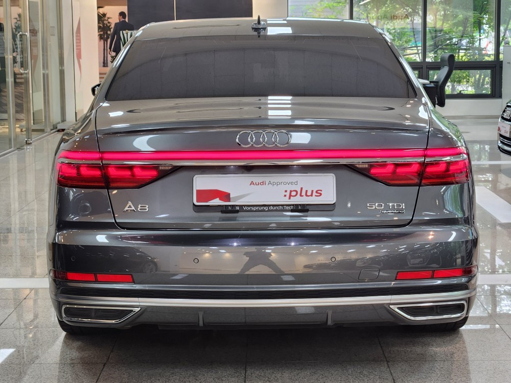 AUDI A8 D5 2021