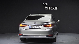 LEXUS ES300H 2024