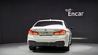 BMW 5-SERIES G30 2019