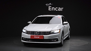 VOLKSWAGEN PASSAT 2018