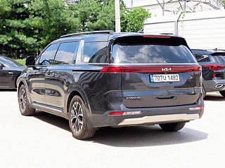 KIA CARNIVAL 2023