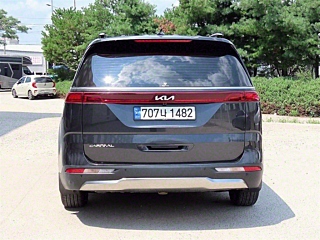KIA CARNIVAL 2023