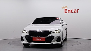 BMW 5-SERIES G60 2024