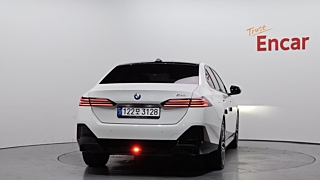 BMW 5-SERIES G60 2024