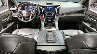 CADILLAC ESCALADE 2017