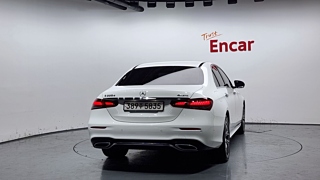 MERCEDES BENZ E-CLASS W213 2022