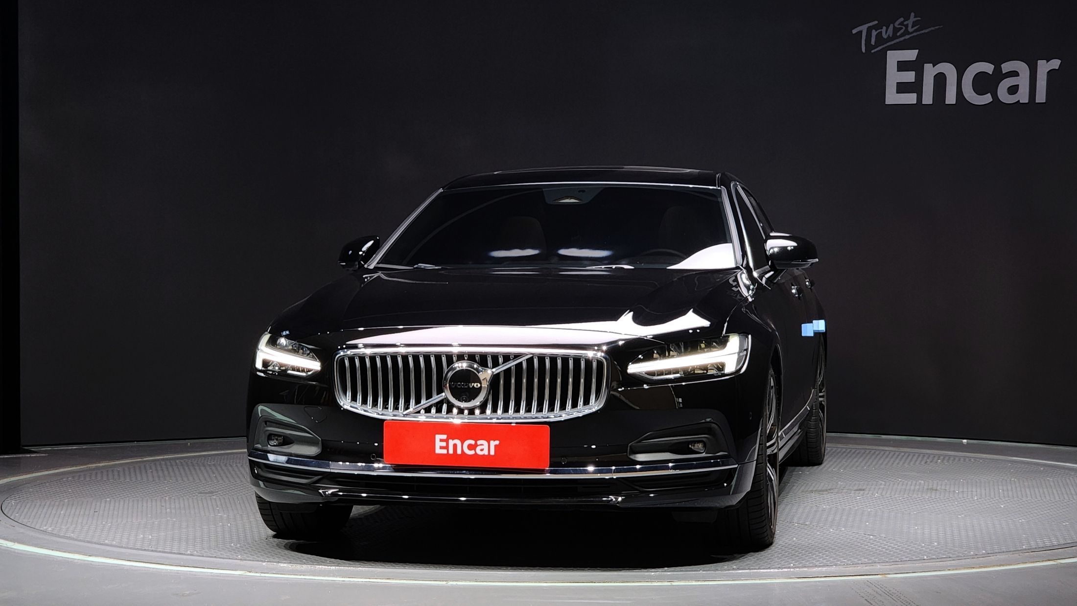 VOLVO S90 2023