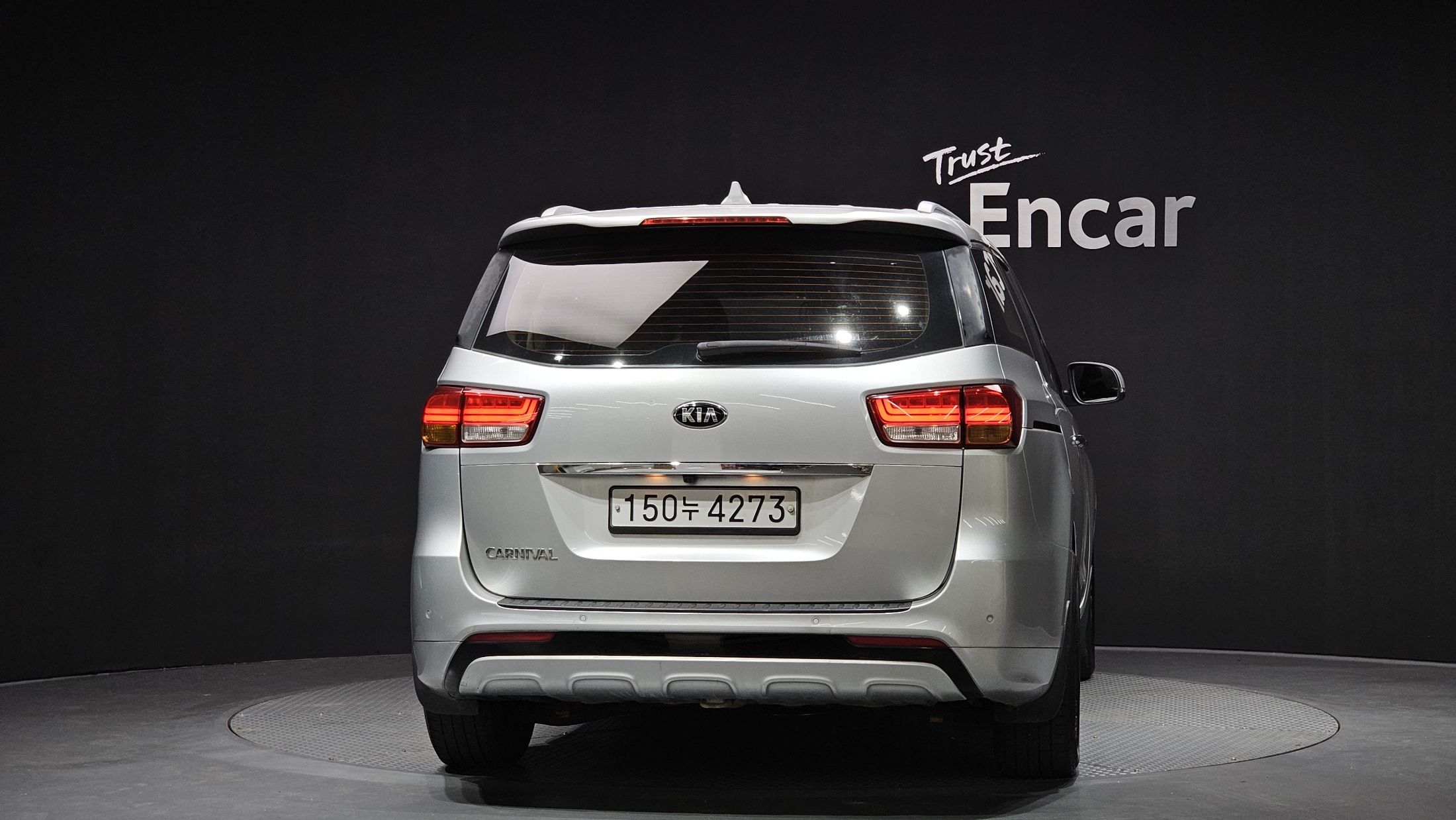 KIA CARNIVAL 2014