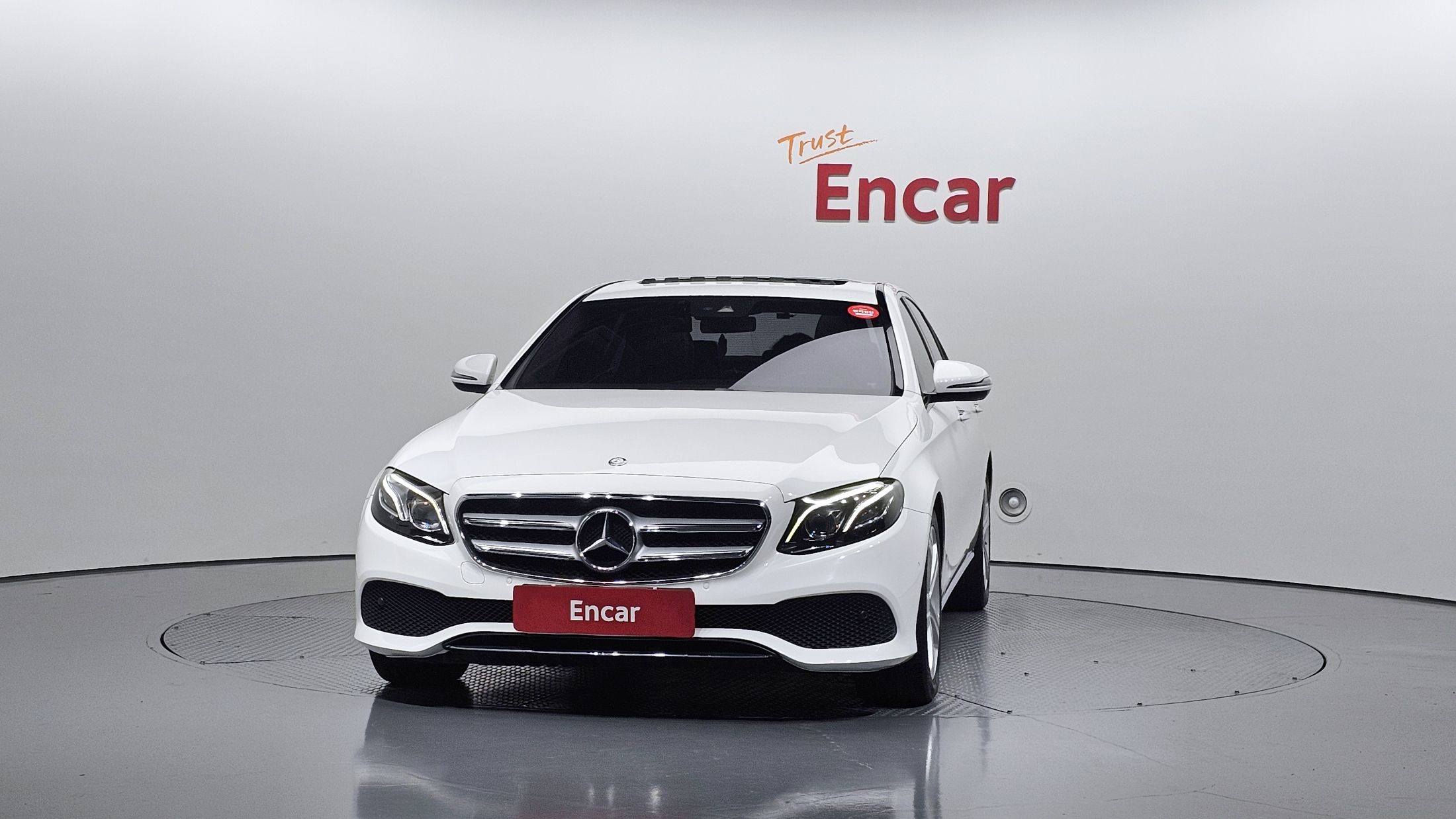 MERCEDES BENZ E-CLASS W213 2016