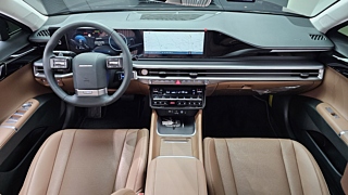 HYUNDAI GRANDEUR GN7 2025