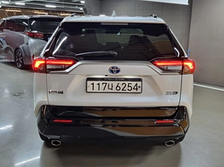 TOYOTA RAV4 2024