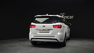 KIA CARNIVAL 2016