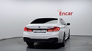 BMW 5-SERIES G30 2018