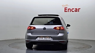 VOLKSWAGEN GOLF 2016