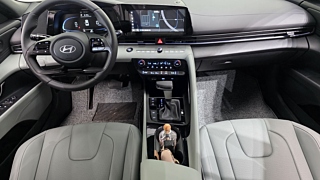 HYUNDAI AVANTE CN7  1.6 2024