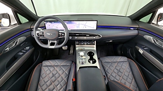 GENESIS GV70 2024