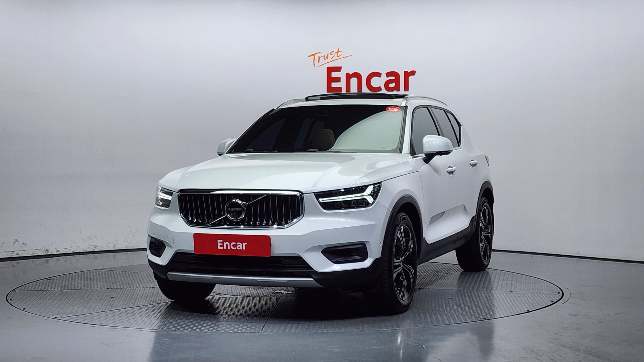 VOLVO XC40 2019