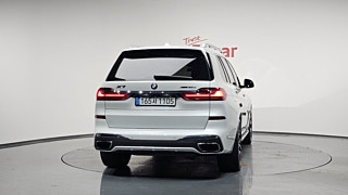 BMW X7 G07 2020