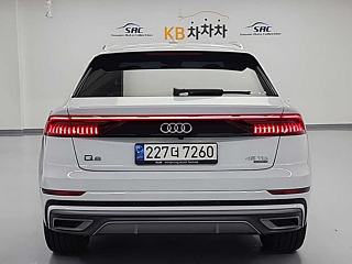 AUDI Q8 4M 2021