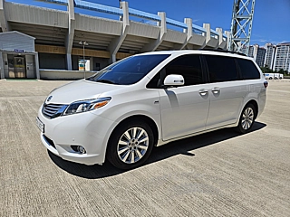TOYOTA SIENNA 2016