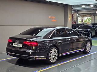 AUDI A8 2015
