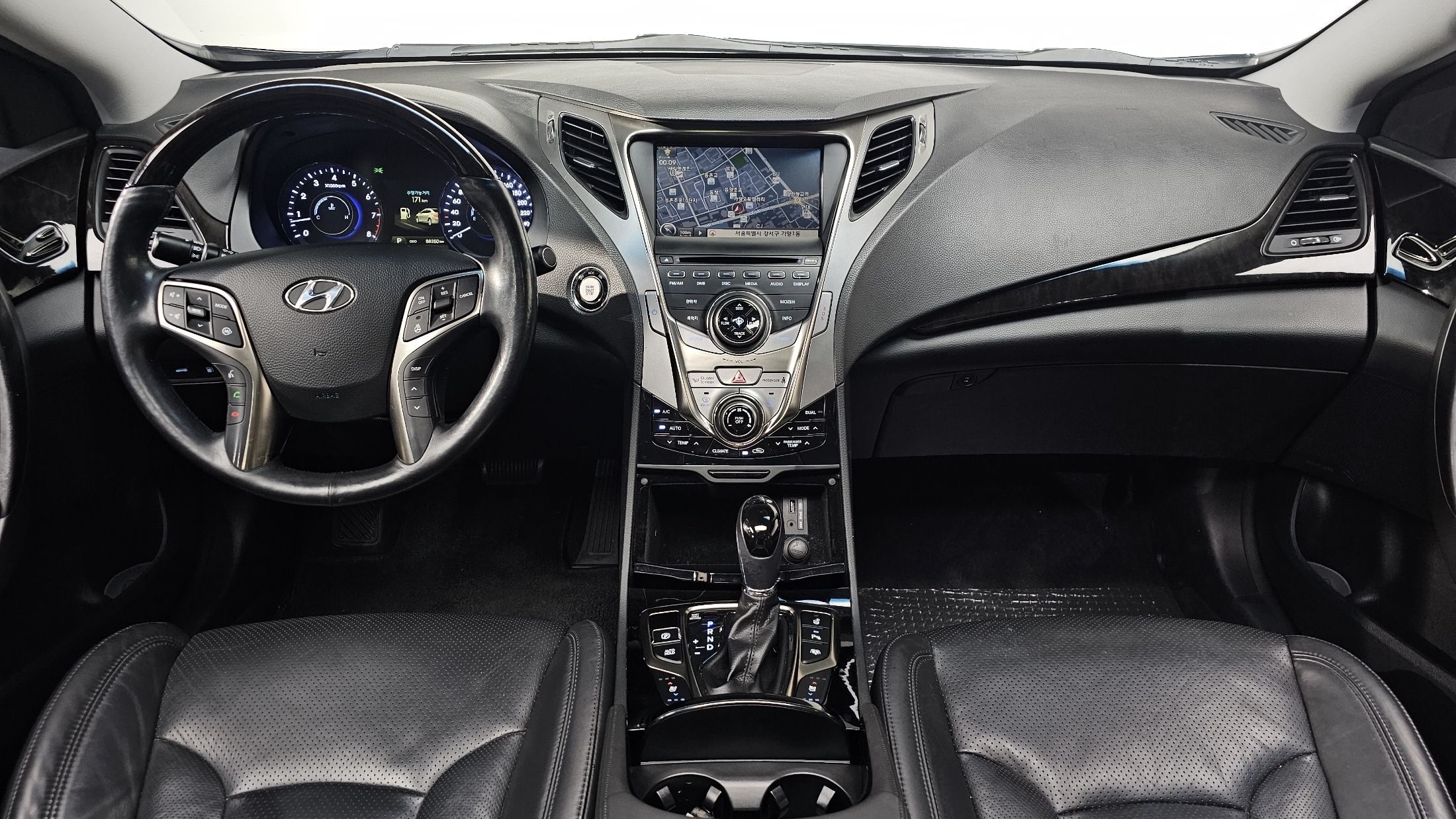 HYUNDAI GRANDEUR HG 2011