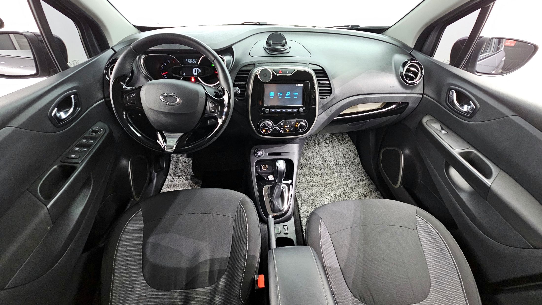 SAMSUNG QM3 2017