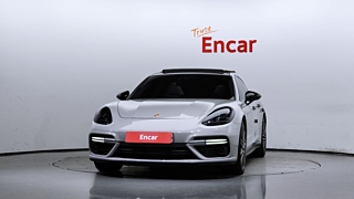 PORSCHE PANAMERA 971 2017
