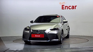 LEXUS IS300 2017