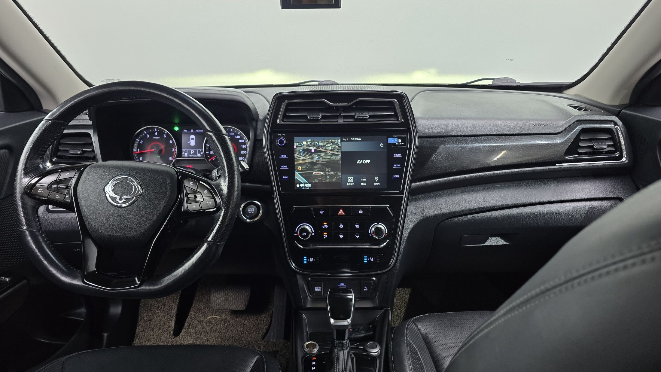 SSANGYONG TIVOLI VERY NEW 2019
