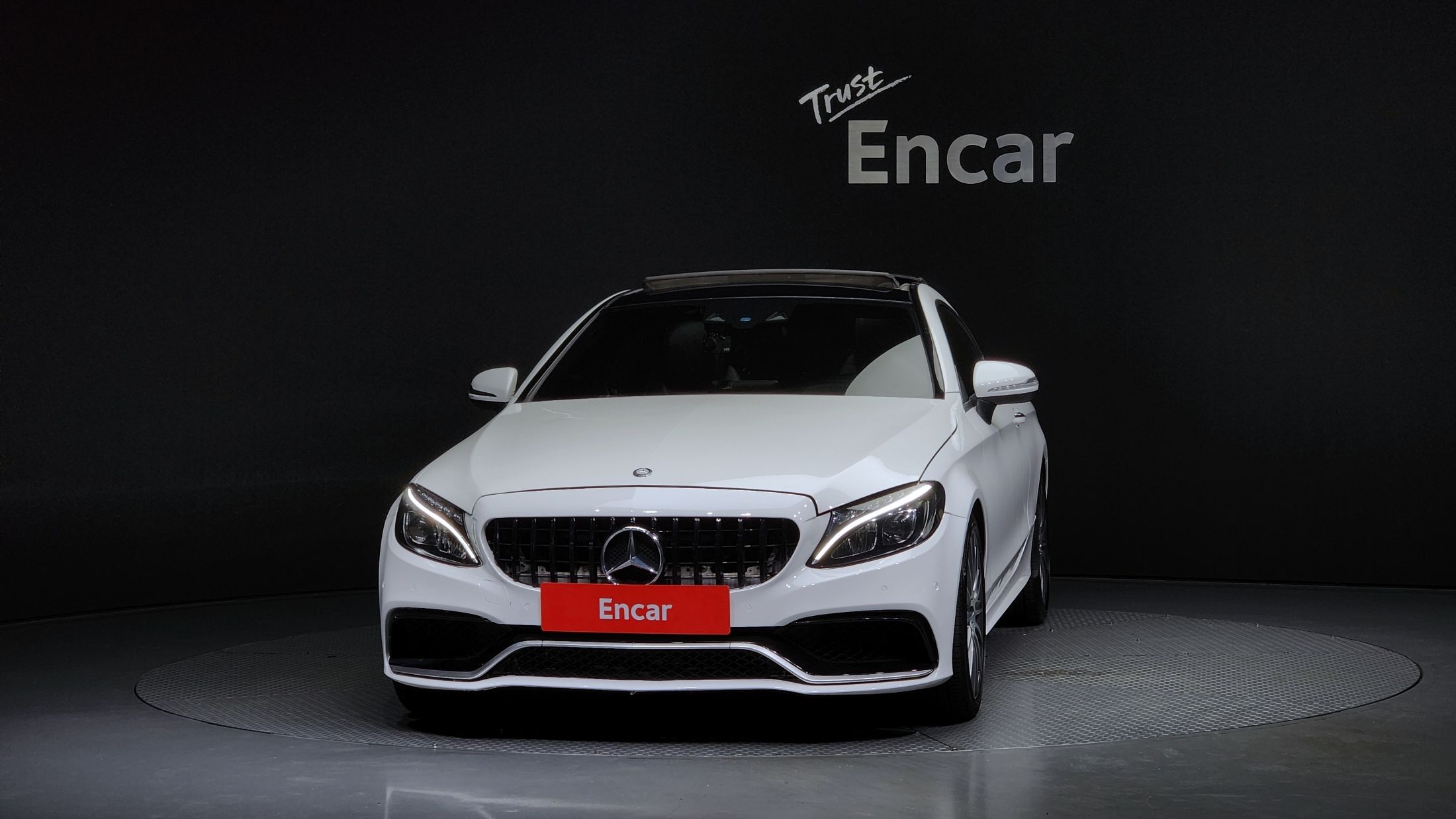 MERCEDES BENZ C-CLASS W205 2016