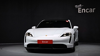 PORSCHE TAYCAN 2022