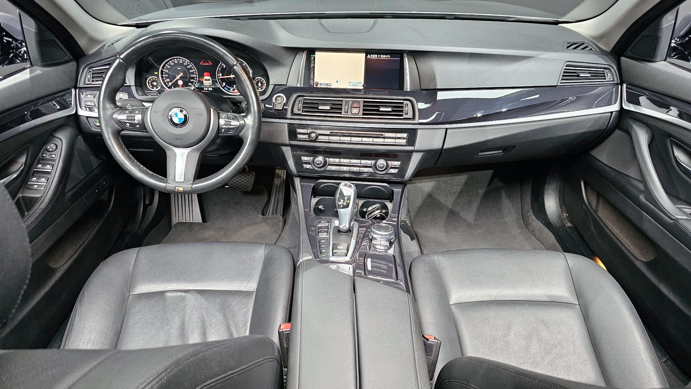 BMW 5-SERIES F10 2016