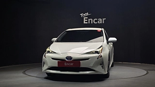 TOYOTA PRIUS 2018