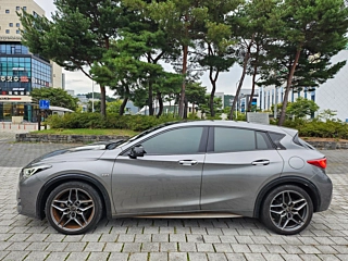 INFINITI Q30 2017