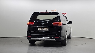 KIA CARNIVAL 2018