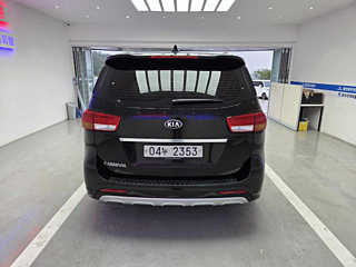KIA CARNIVAL 2018