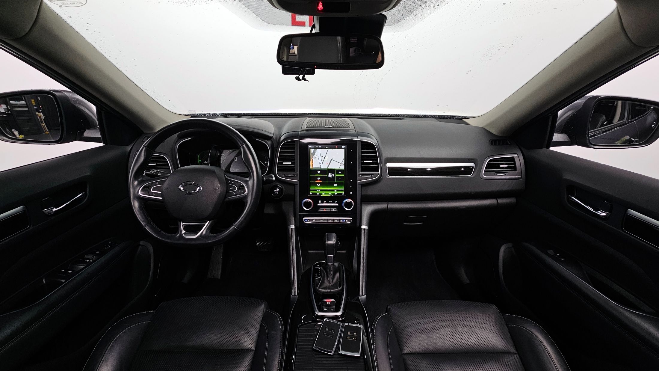 SAMSUNG QM6 2017